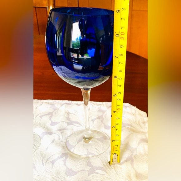 Cobalt blue color 9” tall wine glasses set of two glasses - Picture 6 of 8